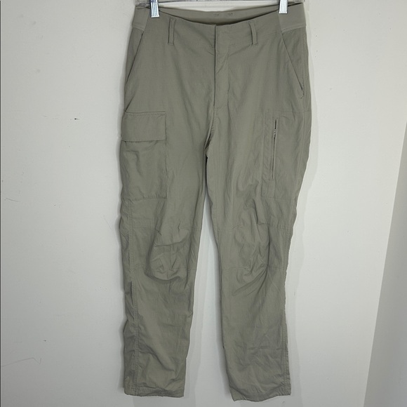 Athleta Trekkie Utility Cargo Pant Ecru Size 4 - Picture 4 of 16